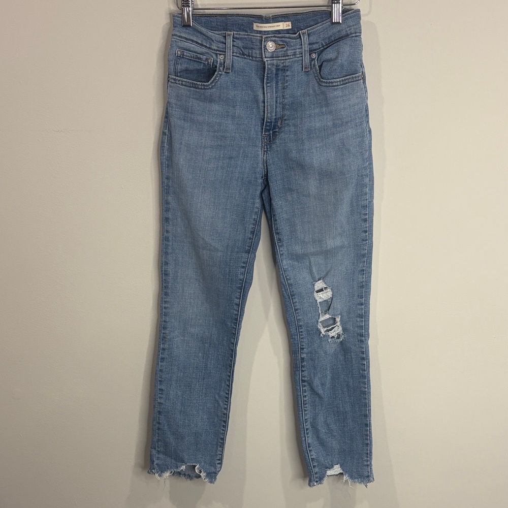 Levi 724 High Rise Straight Crop Blue Jeans. Size 26